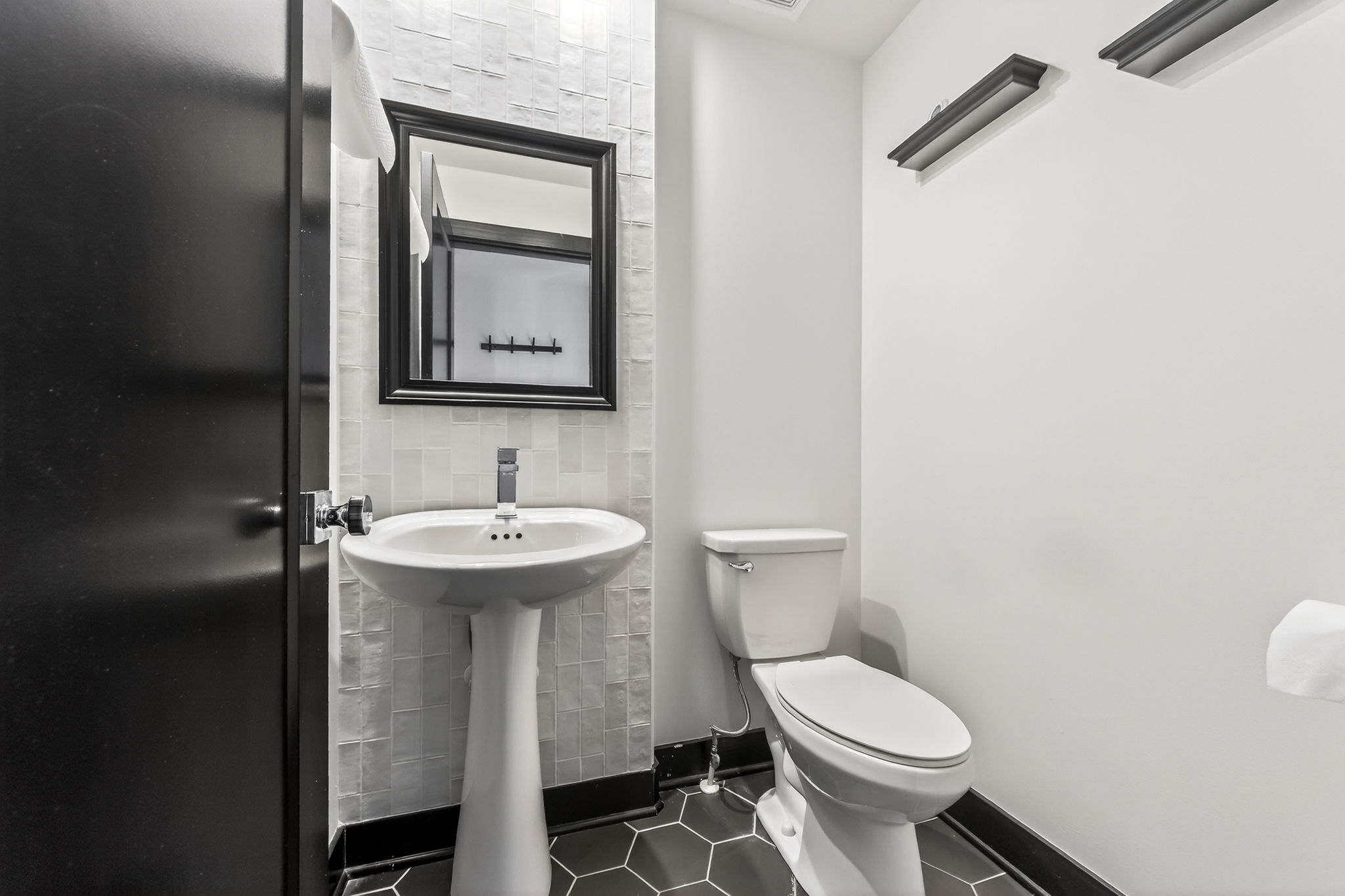 930 S Harmony Ave -031