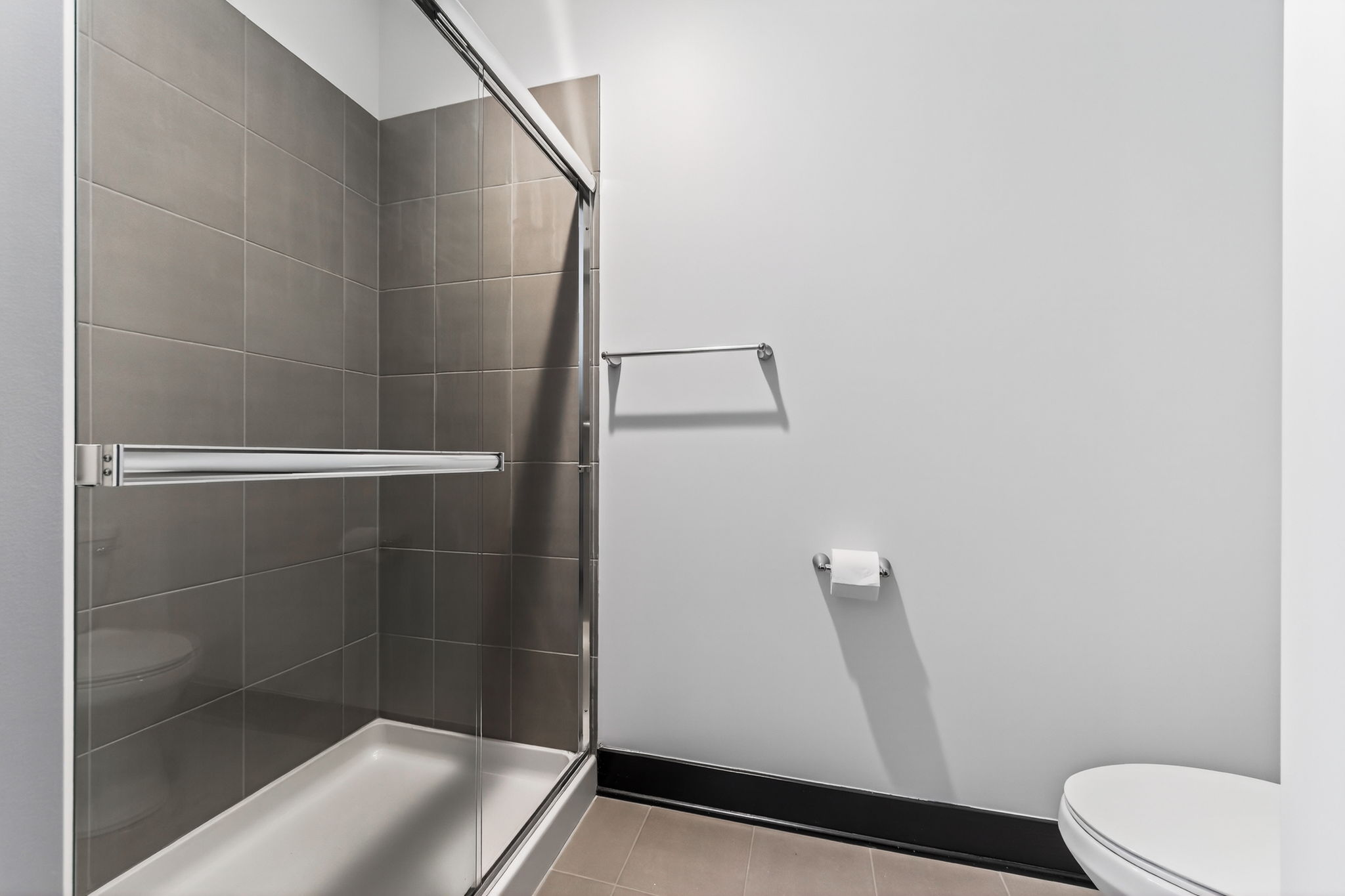 930 S Harmony Ave -052