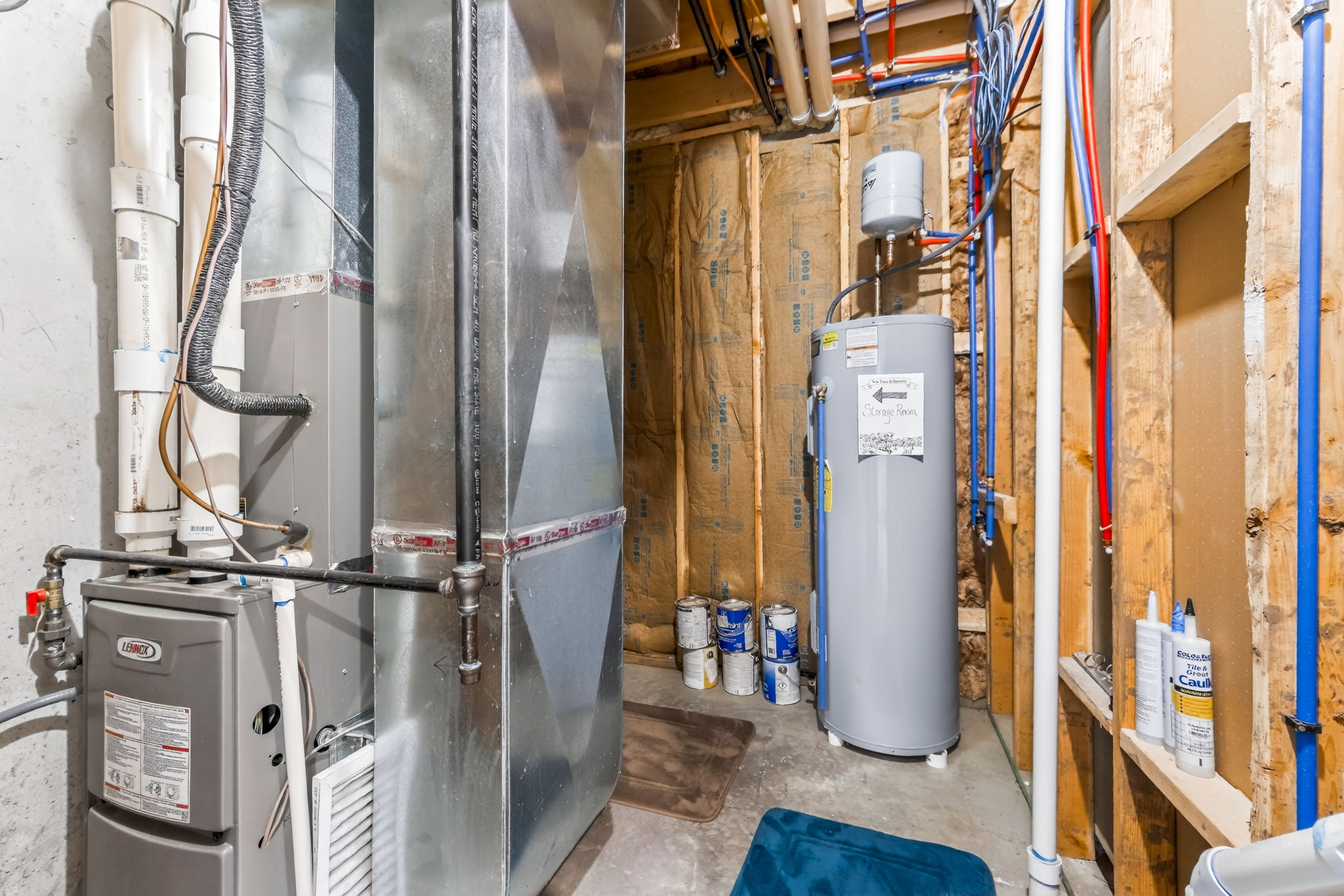 930 S Harmony Ave -055