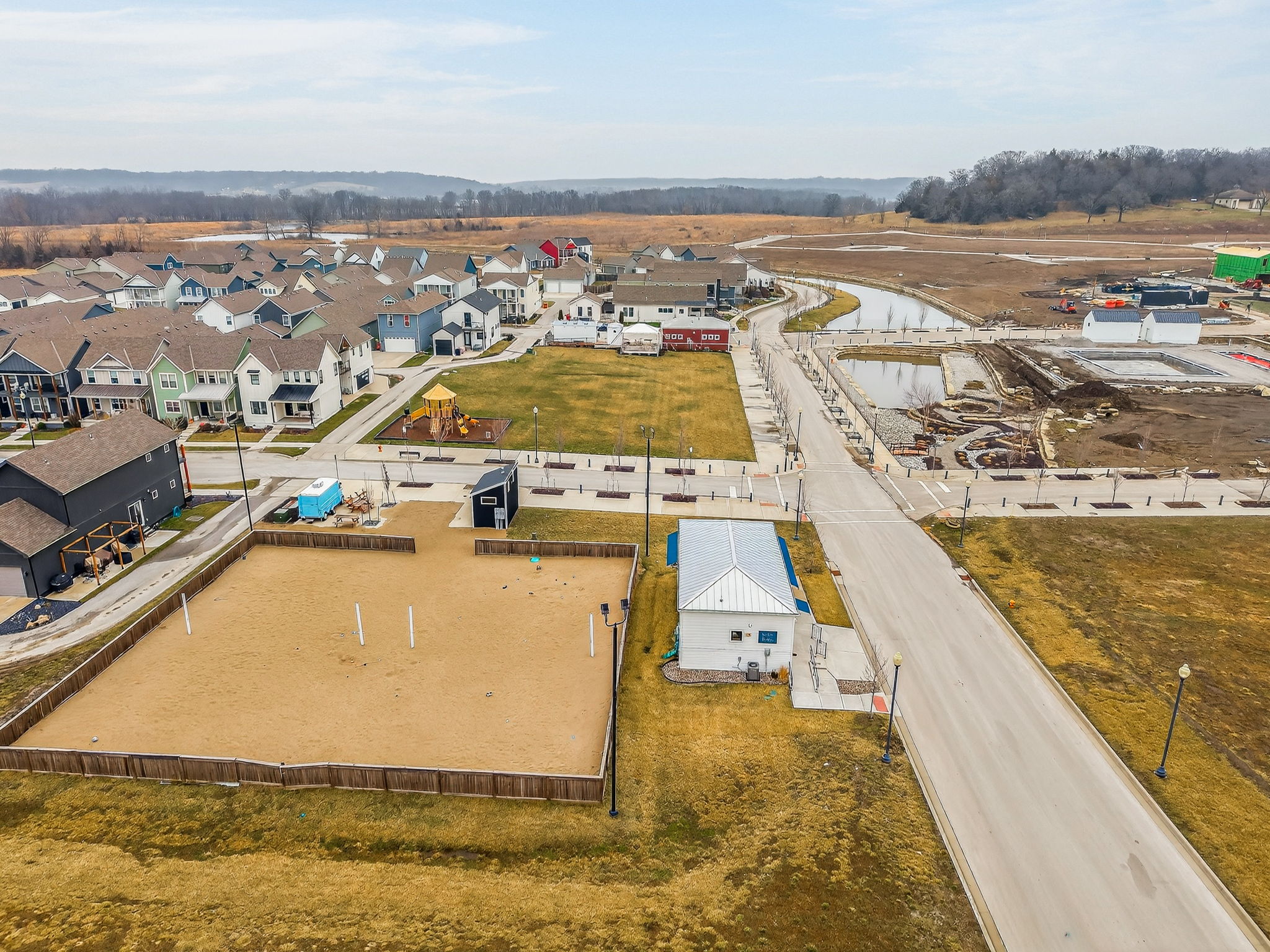 930 S Harmony Ave -063