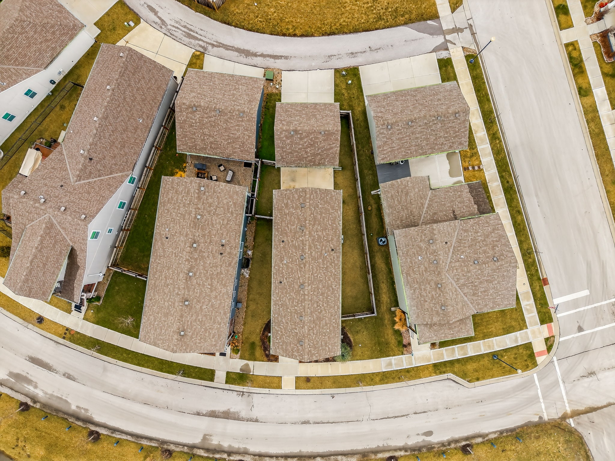 930 S Harmony Ave -005