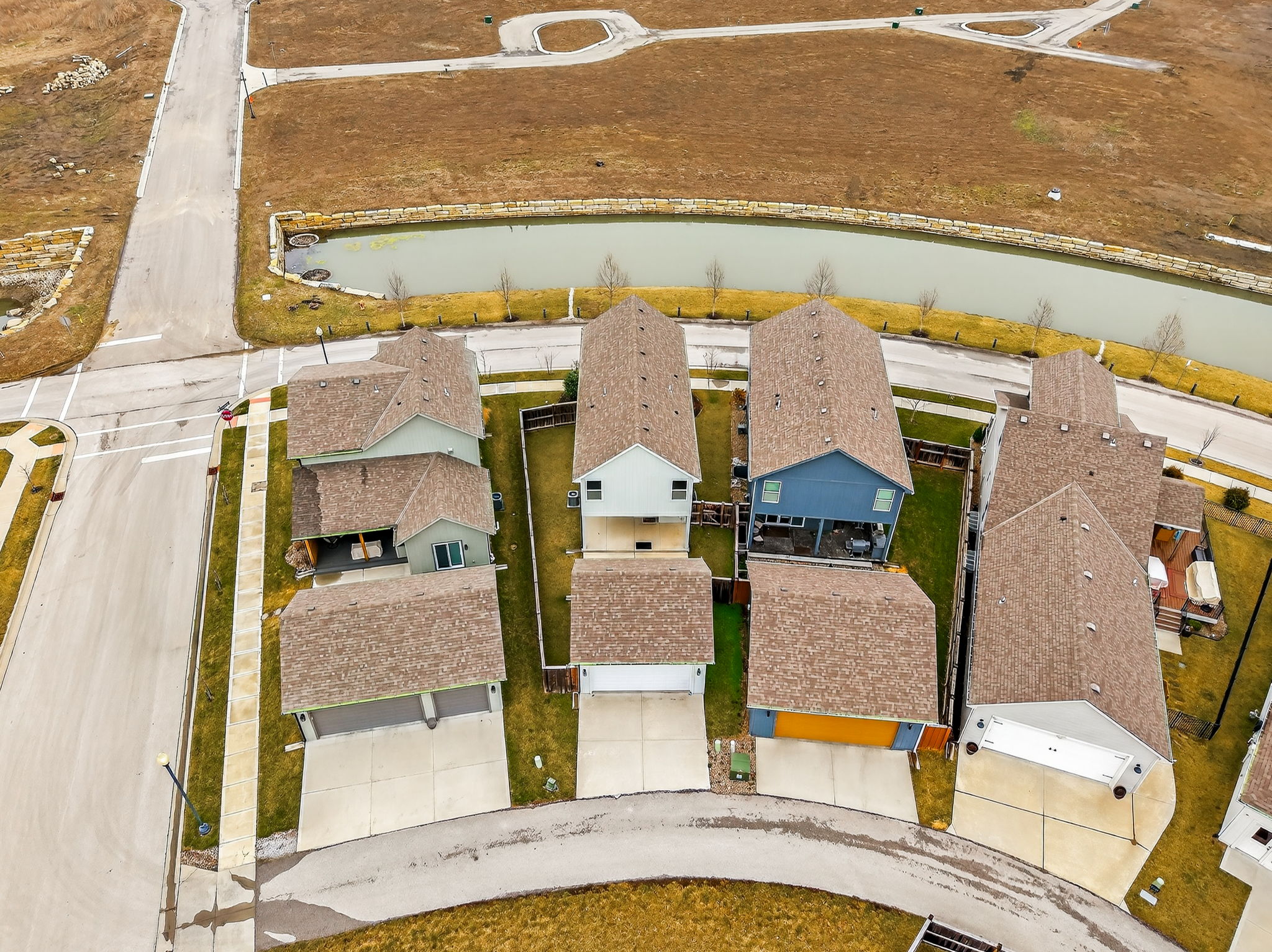 930 S Harmony Ave -006