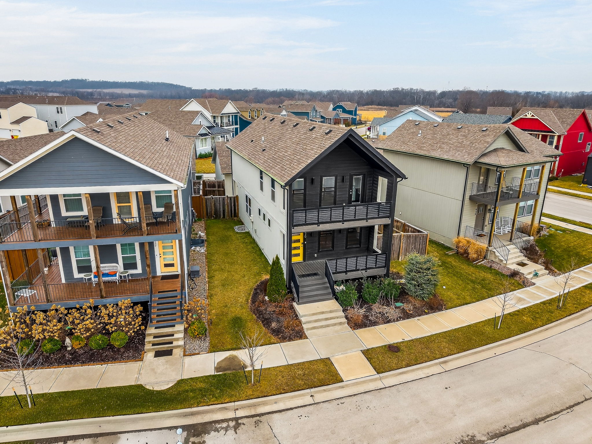 930 S Harmony Ave -009