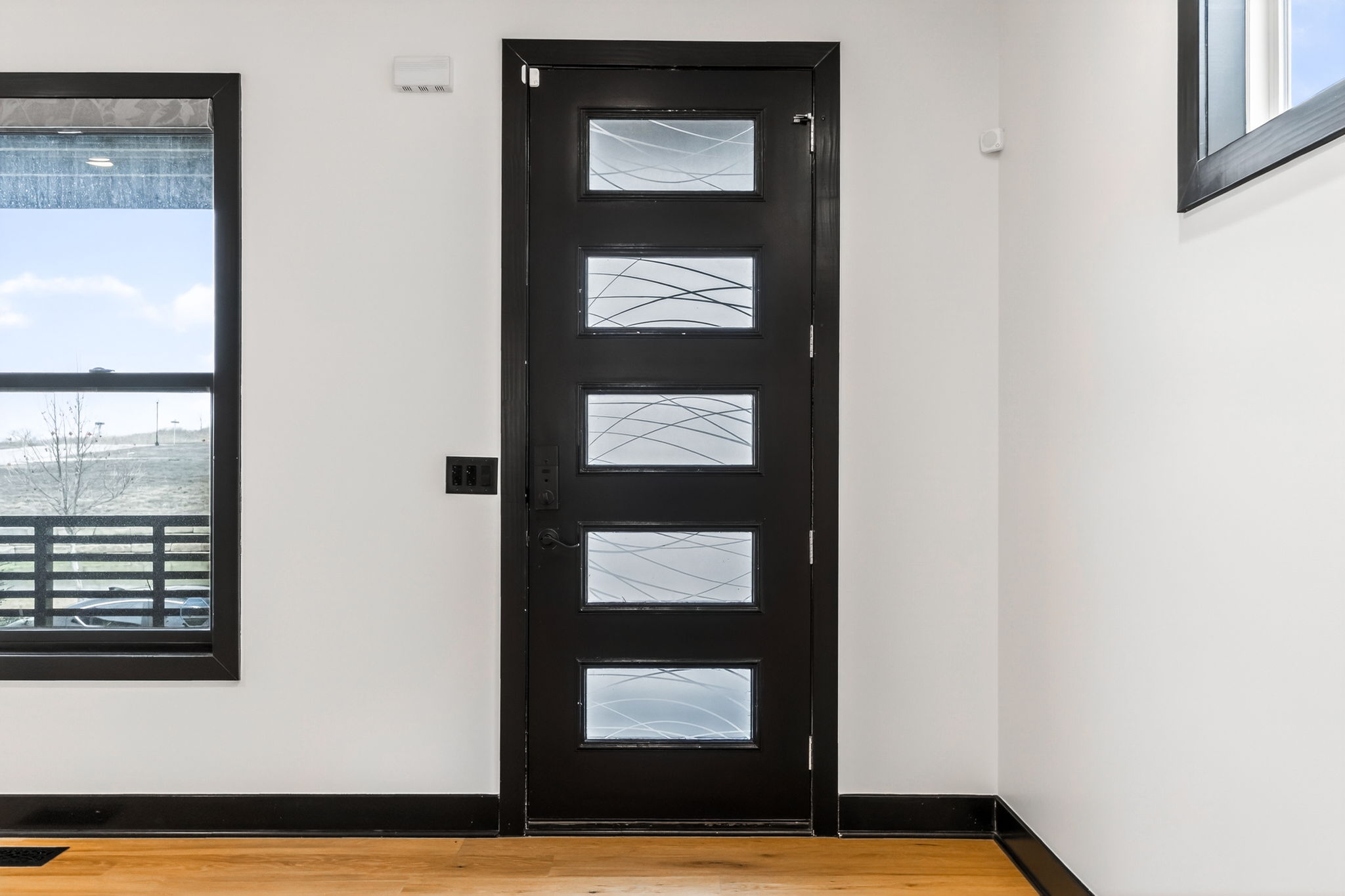 930 S Harmony Ave -019