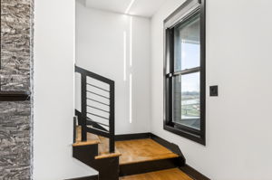 930 S Harmony Ave -032