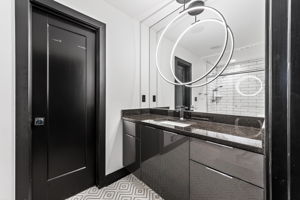 930 S Harmony Ave -038