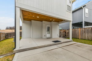 930 S Harmony Ave -057