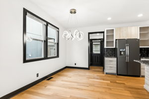 930 S Harmony Ave -024