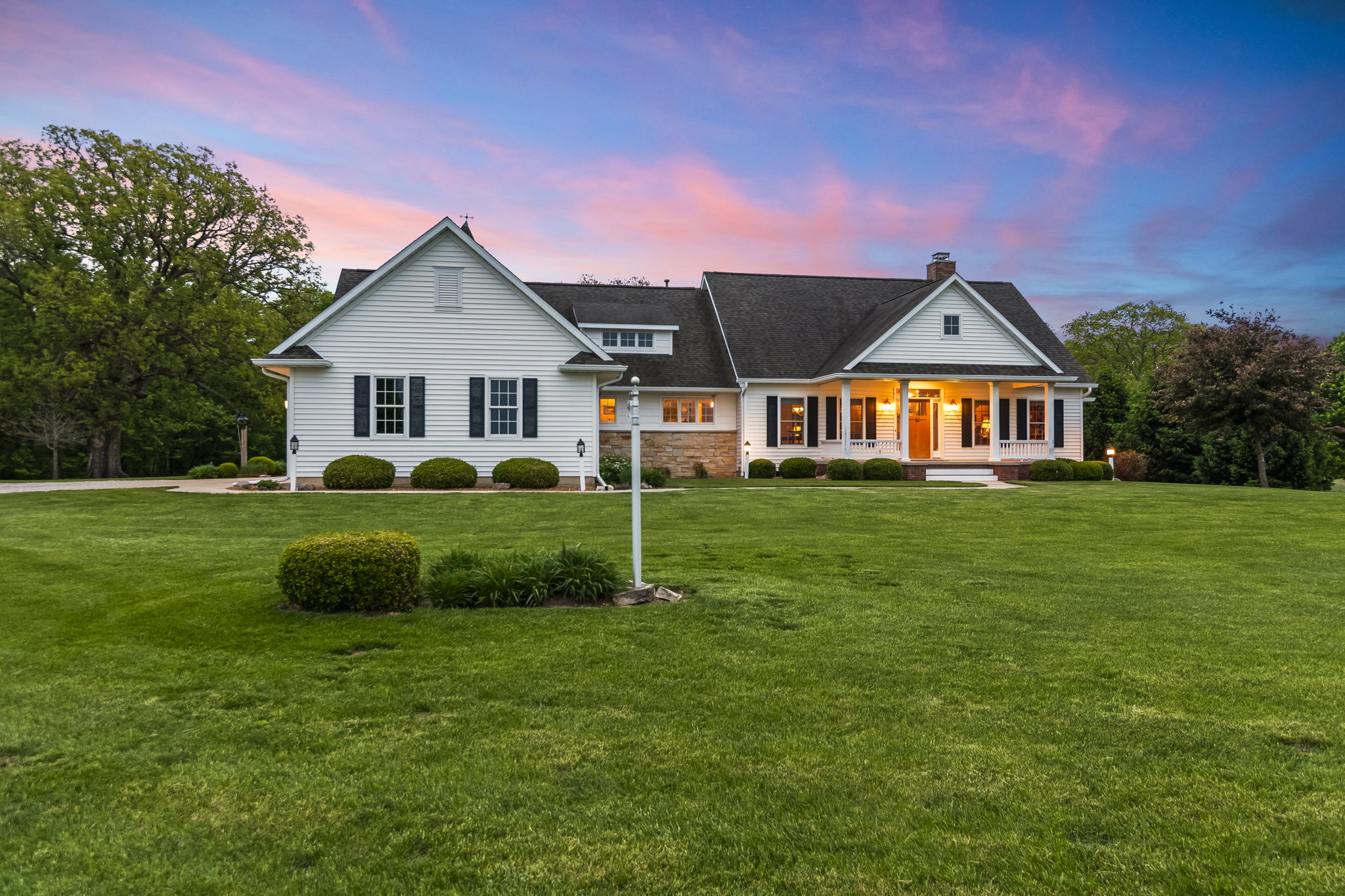  Photo 4