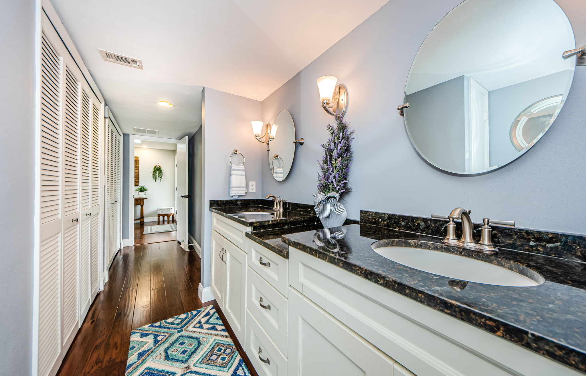 Master Bathroom 1b