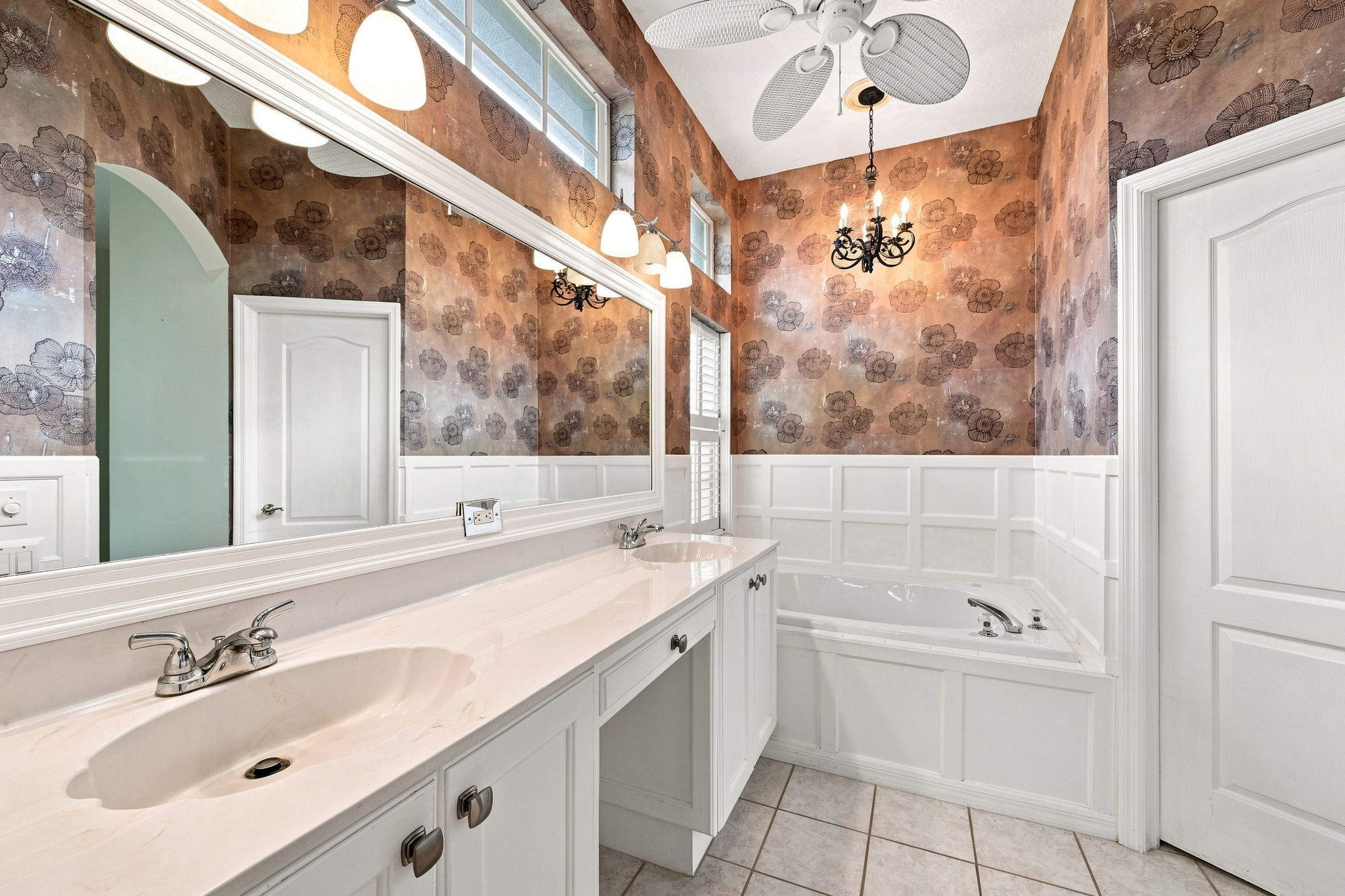 Primary Bathroom1a