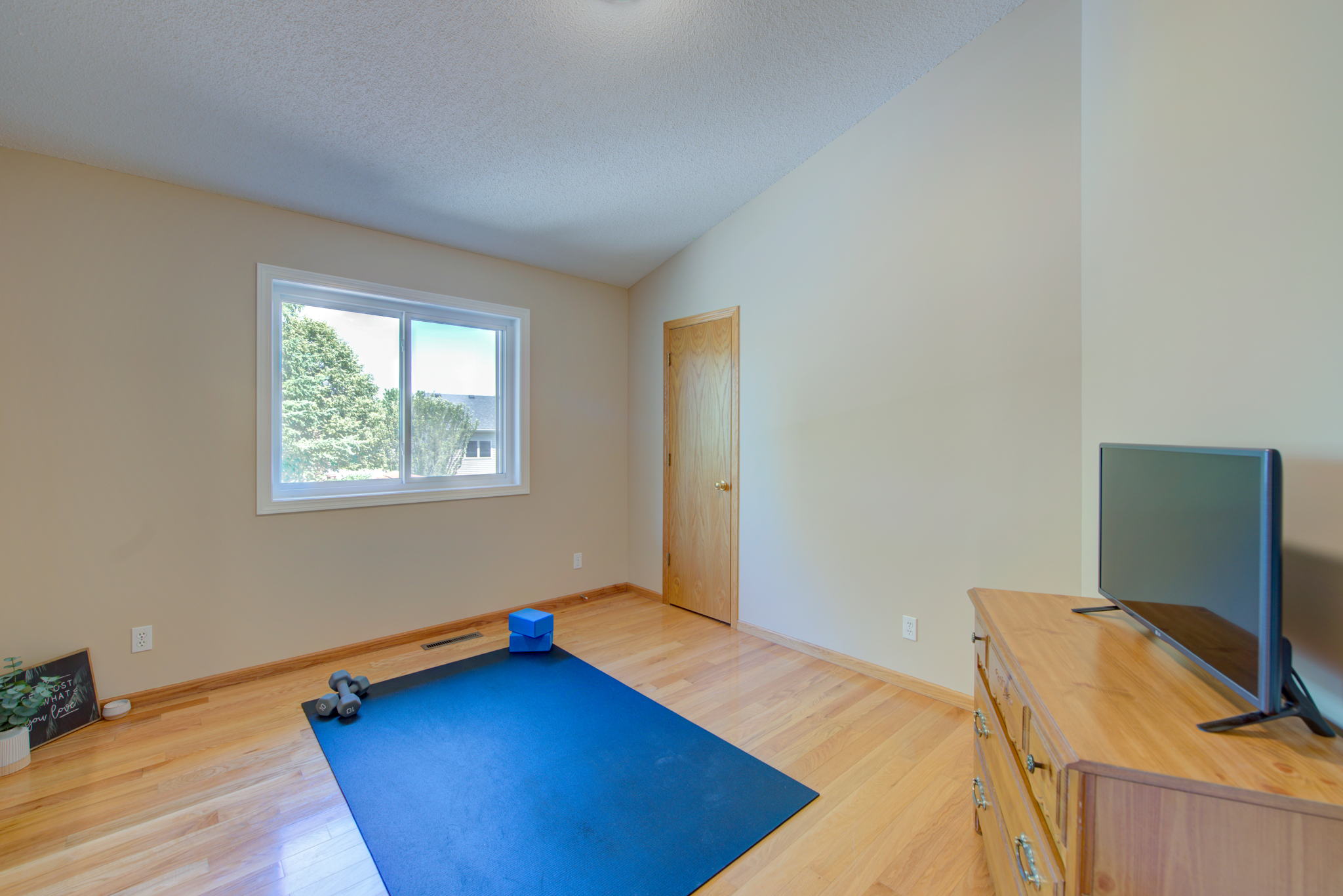 18 Bedroom