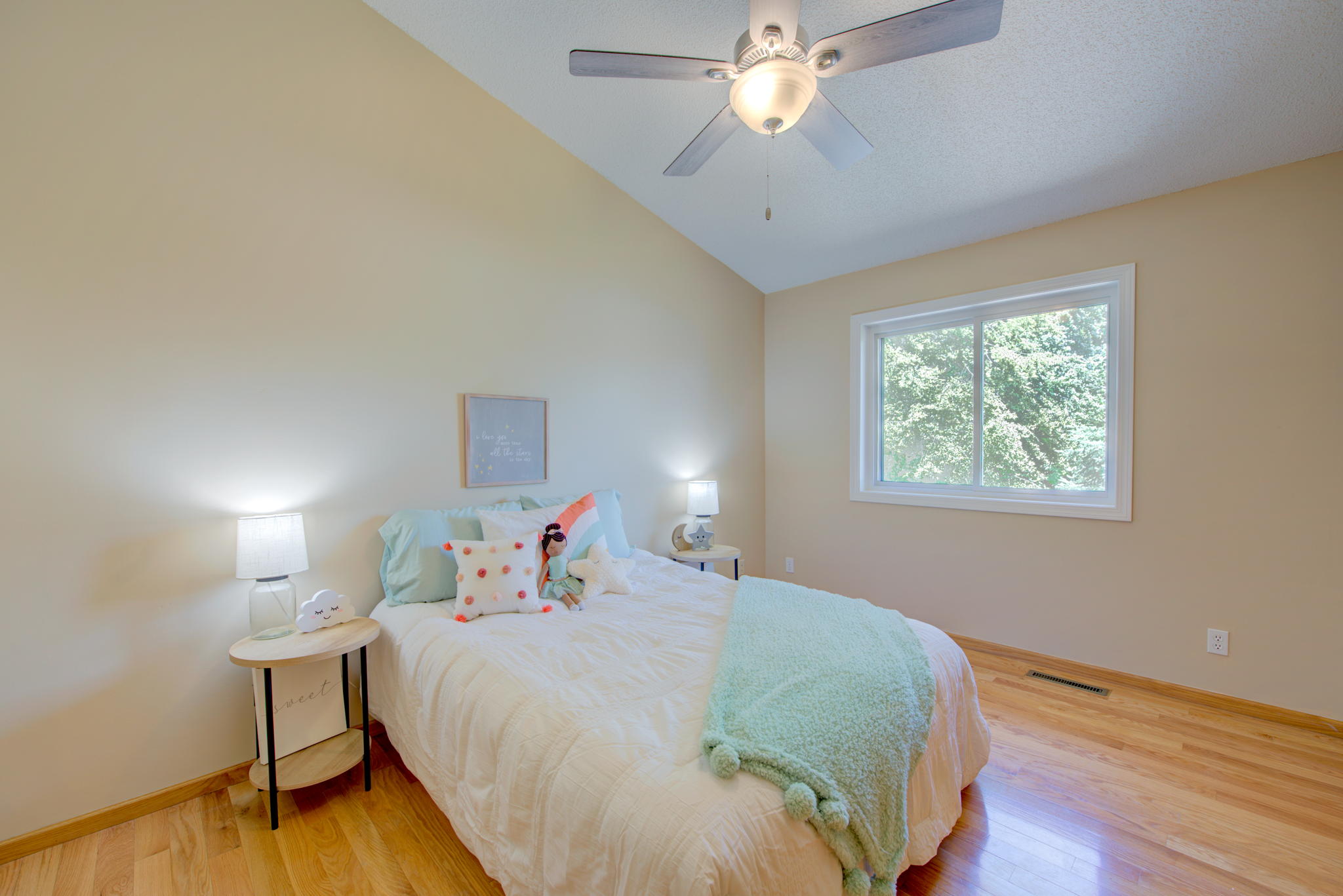 17 Bedroom