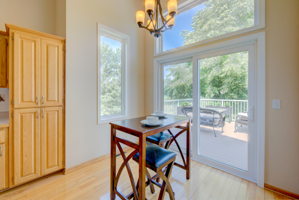 14 Breakfast Nook