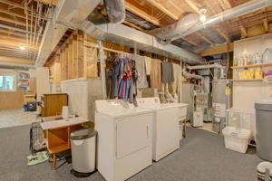 32 Laundry