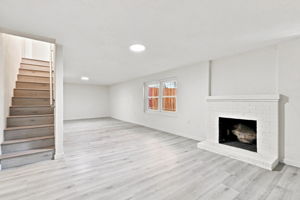 010_F8_931 Hargus Ave