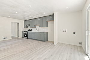 016_F8_931 Hargus Ave