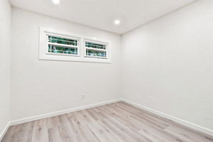 021_F8_931 Hargus Ave