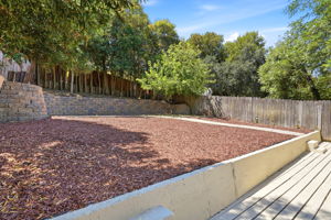 039_F8_931 Hargus Ave