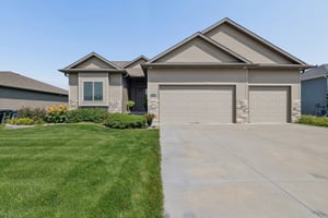 9277-9853 - 9310 Colby St_001.jpg