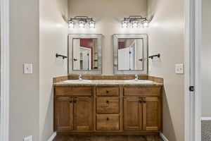9277-9853 - 9310 Colby St_016.jpg