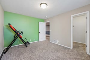 9277-9853 - 9310 Colby St_022.jpg
