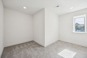  Photo 34