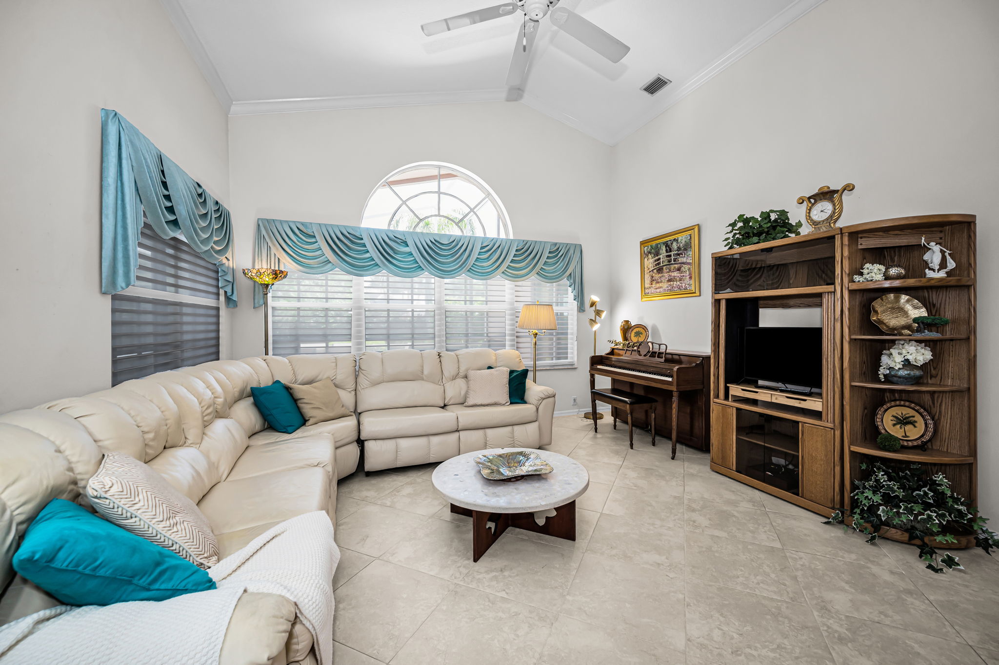 Living Room4