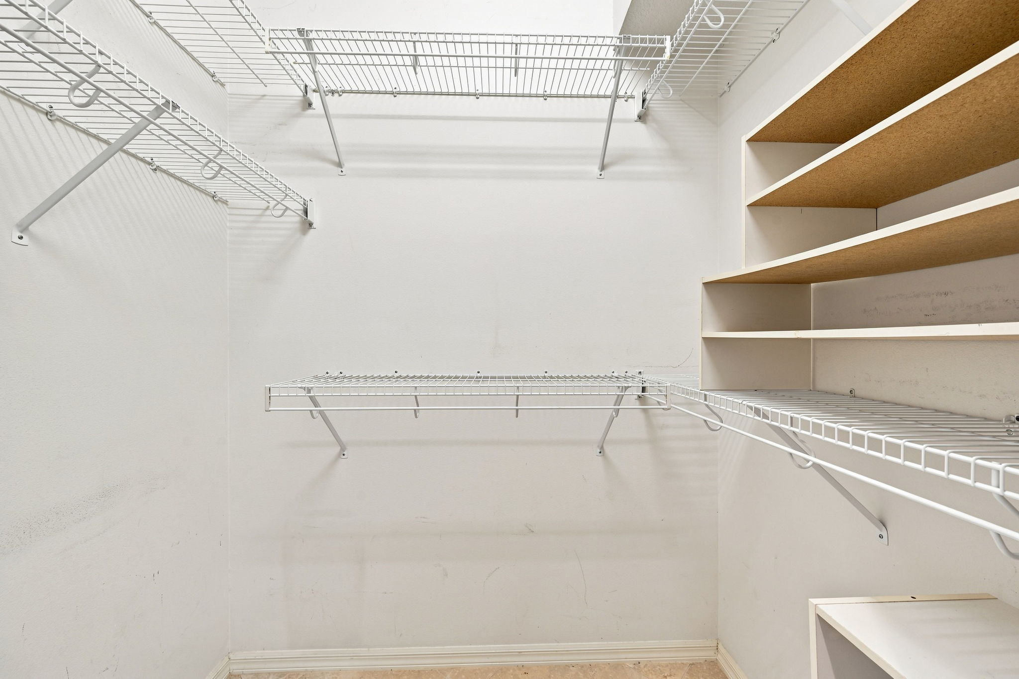 Primary Bedroom Walk-in Closet1