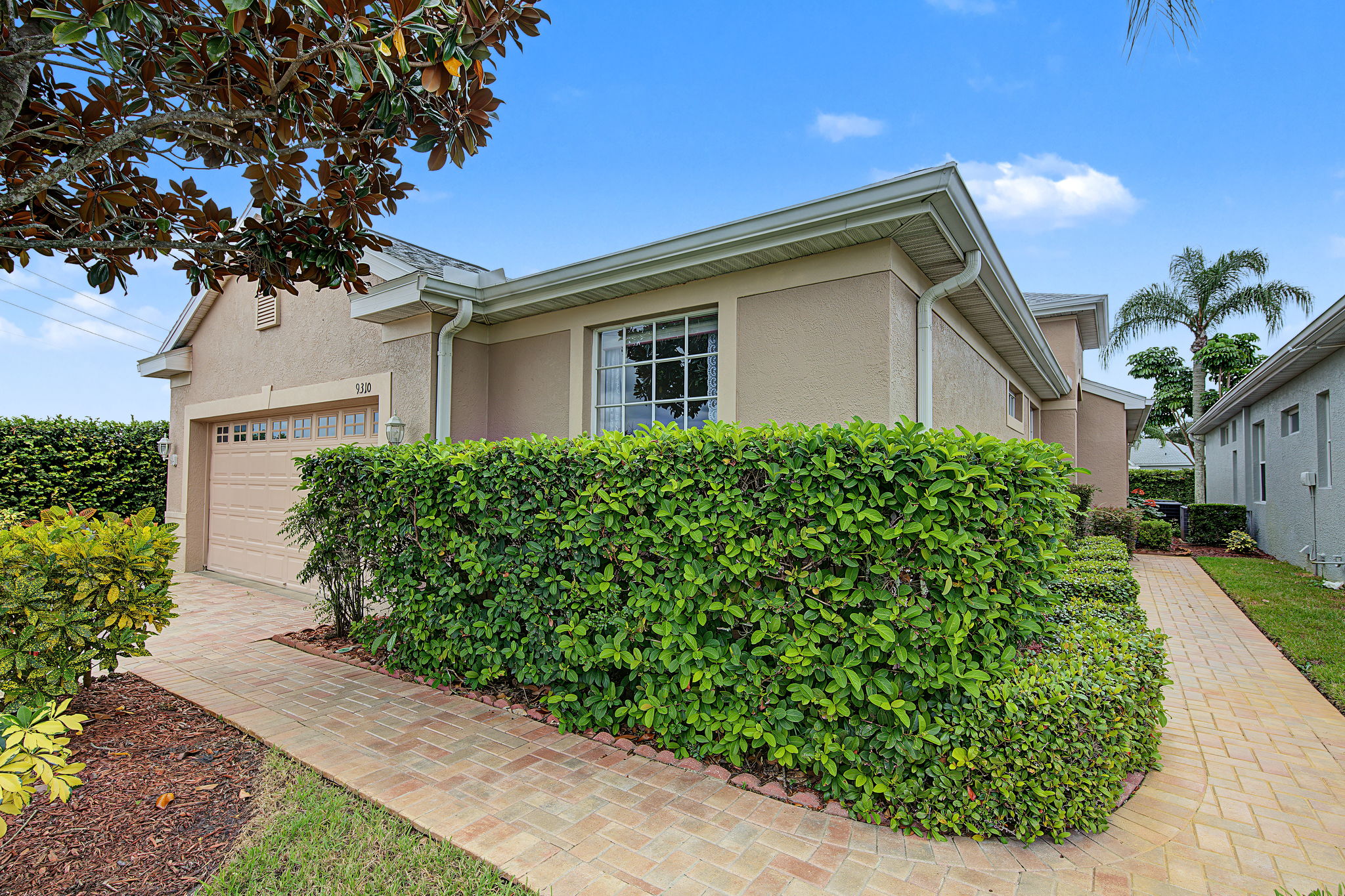 Front Exterior33