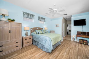 Primary Bedroom1d