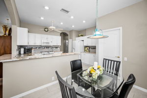 Kitchen12