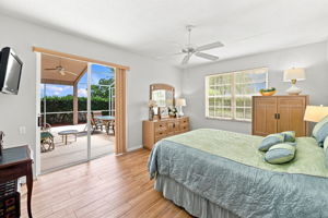 Primary Bedroom1b