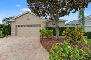 Front Exterior29