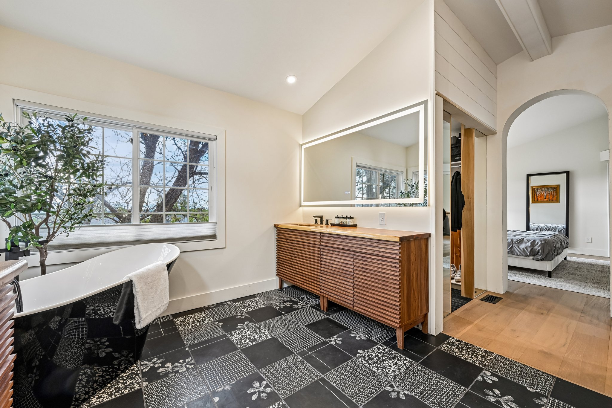 Sulton Ct-S1005-038.jpg