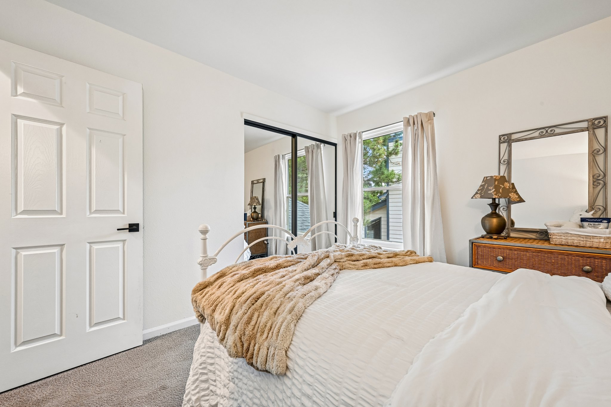 Sulton Ct-S1005-047.jpg