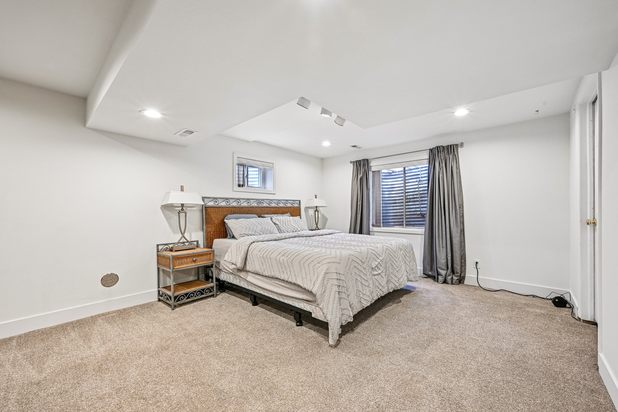 Sulton Ct-S1005-055.jpg