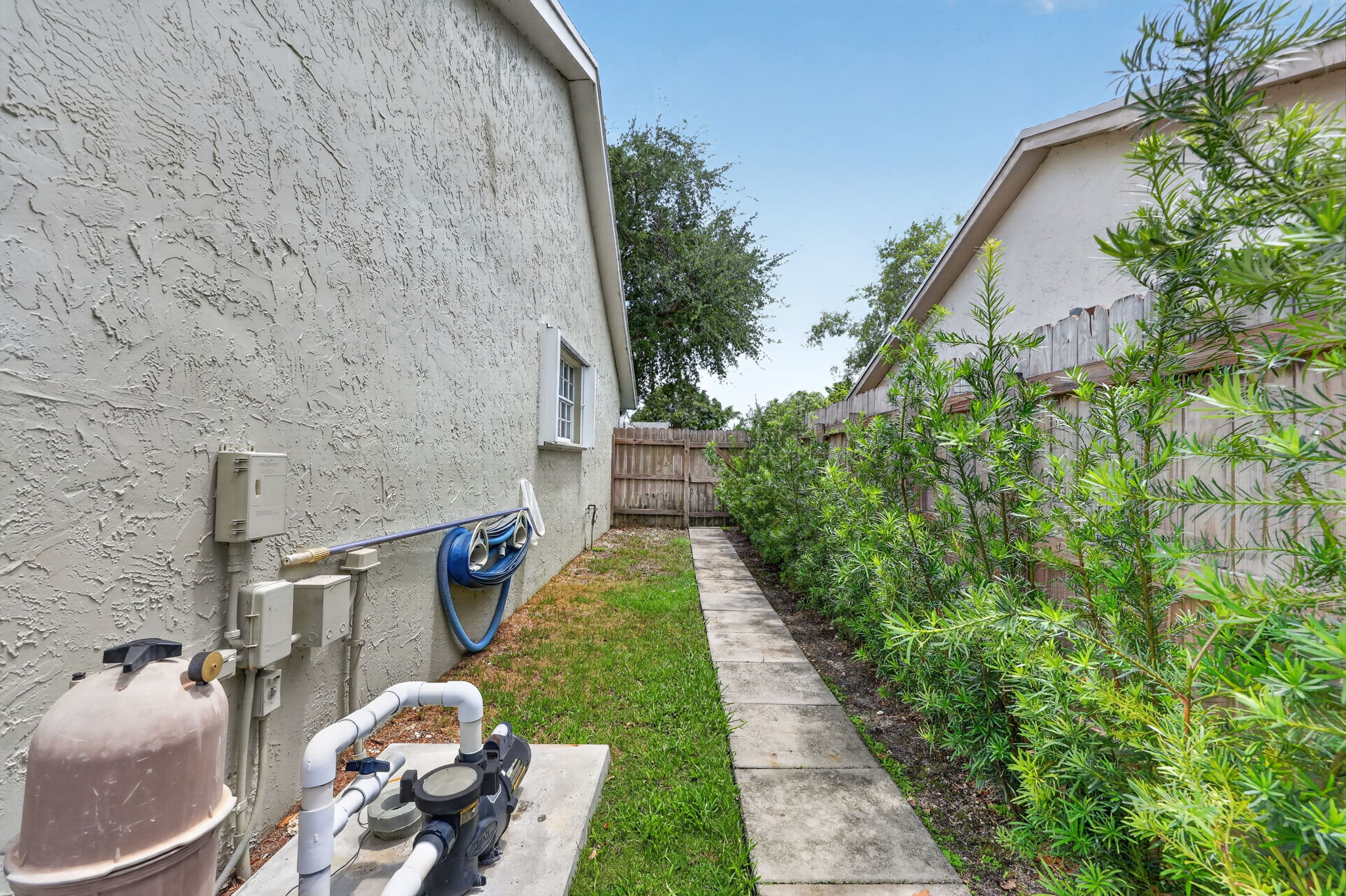  Photo 47