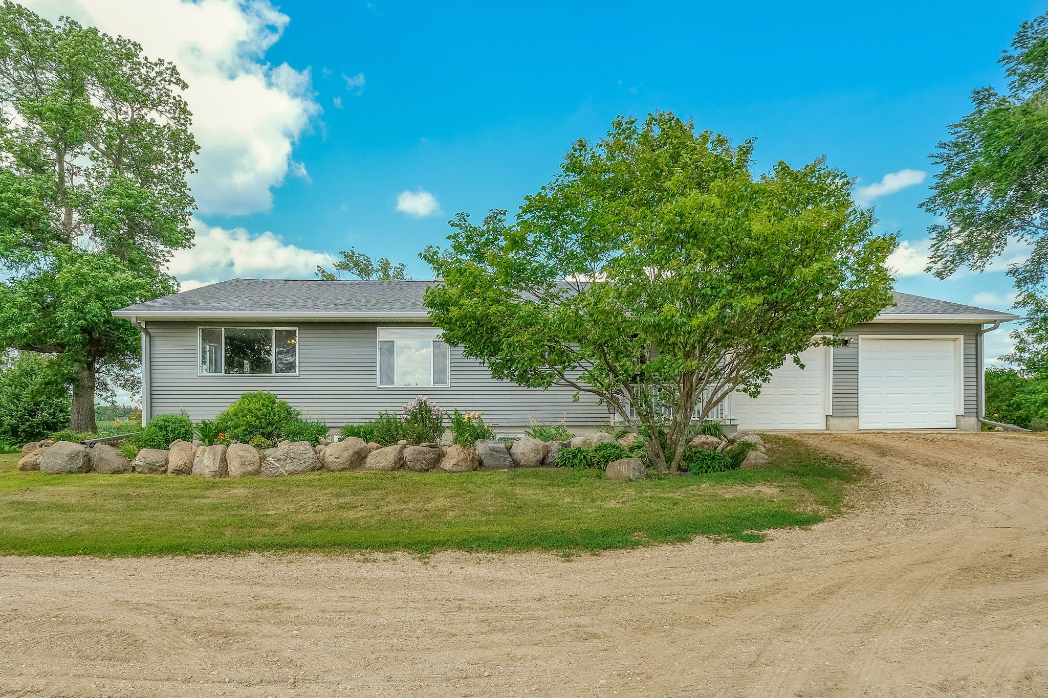 9318 Babcock Ave., Plato, MN 55370 ArchiPix