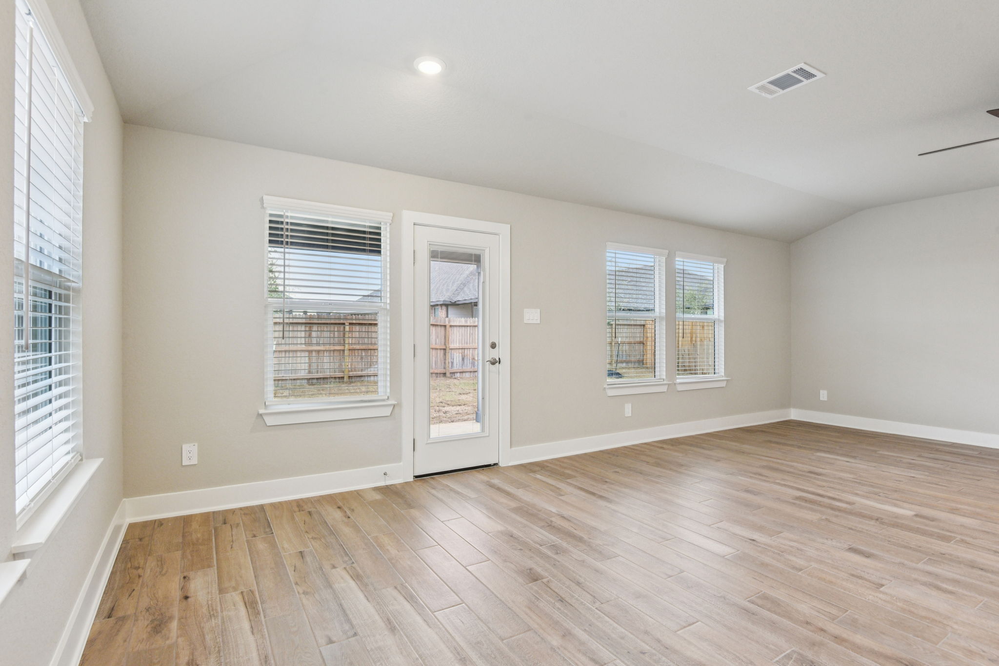 San Antonio - Carmel Ranch - 9318 Quail Crst Dr Schertz TX 78154 - 013