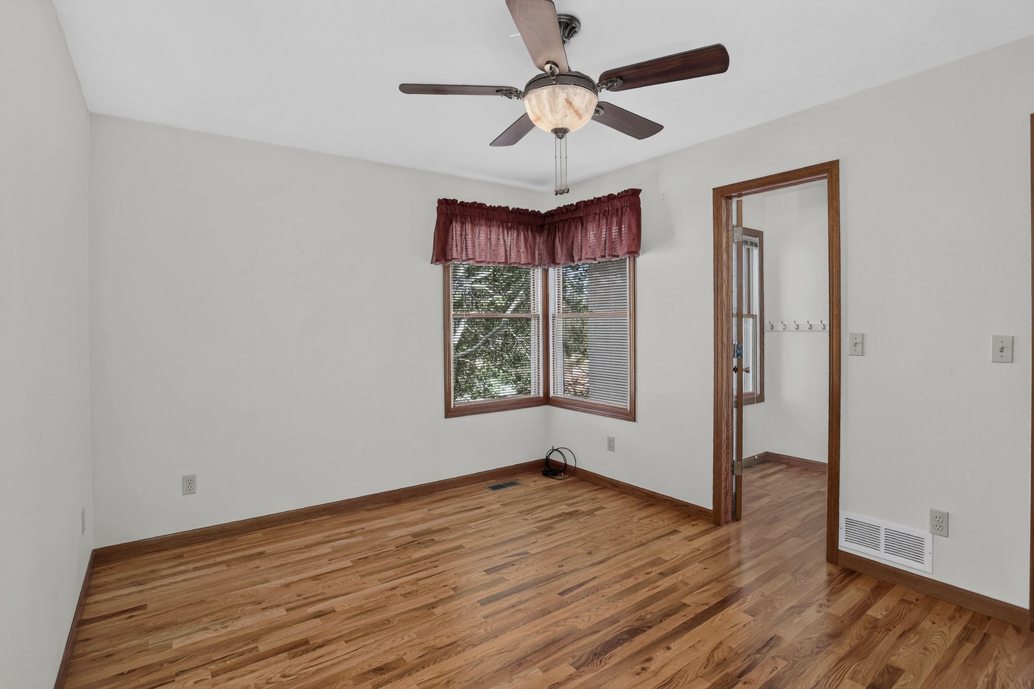  Photo 55