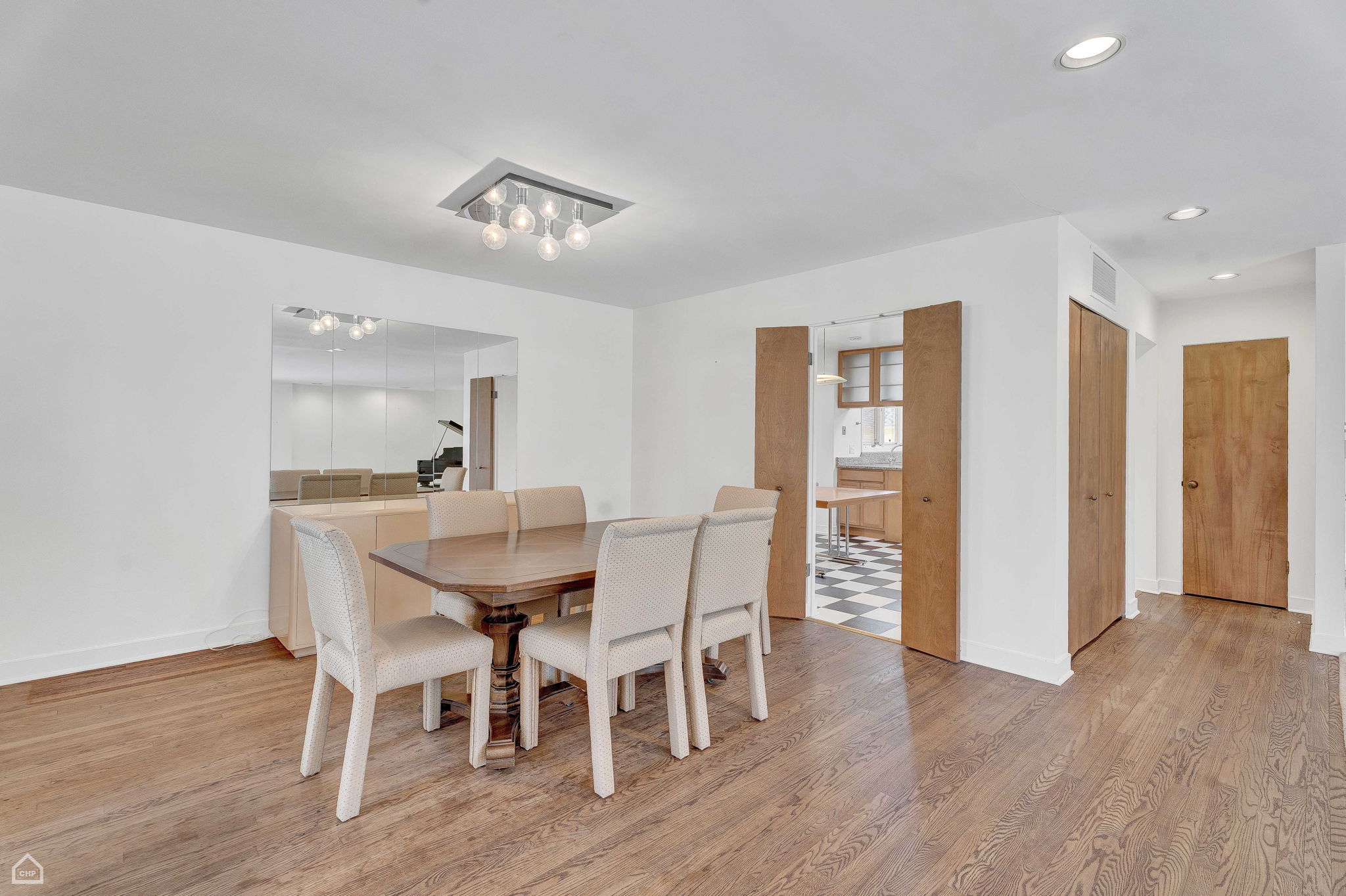 9323 Olcott_016