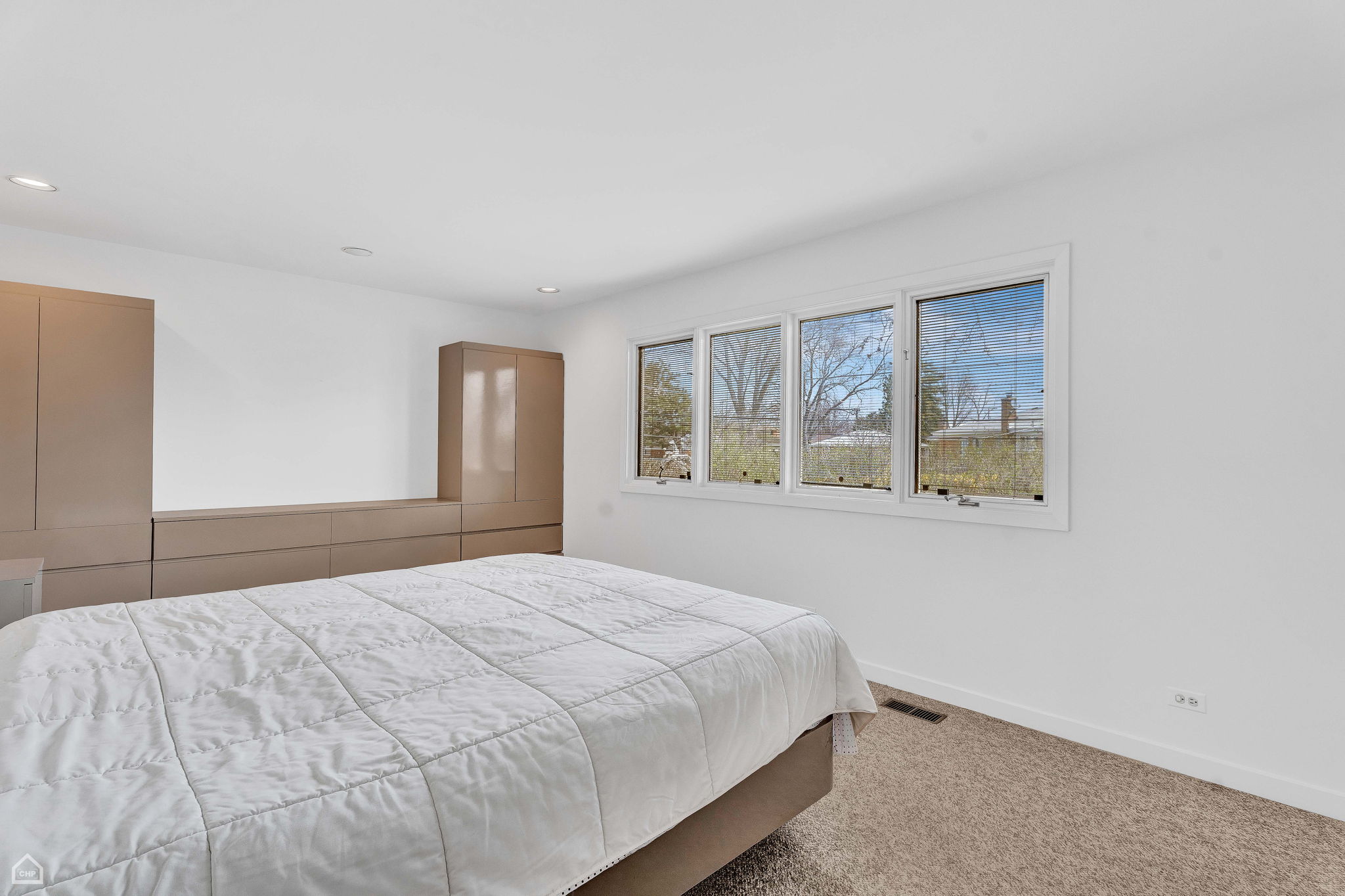9323 Olcott_030