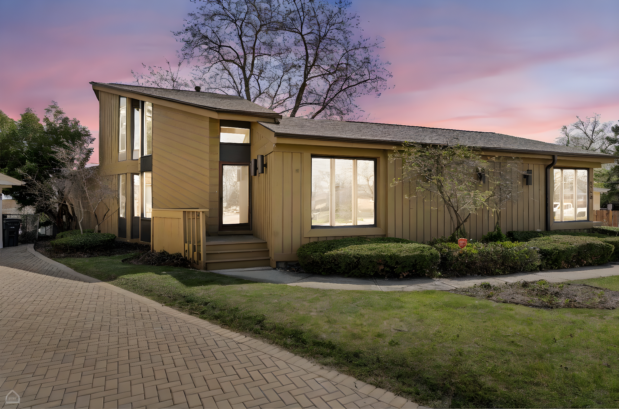 9323 Olcott_001 day to dusk