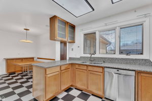9323 Olcott_020