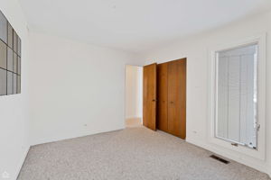 9323 Olcott_029