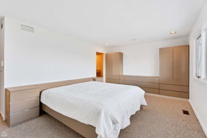 9323 Olcott_031