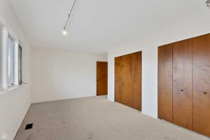 9323 Olcott_041