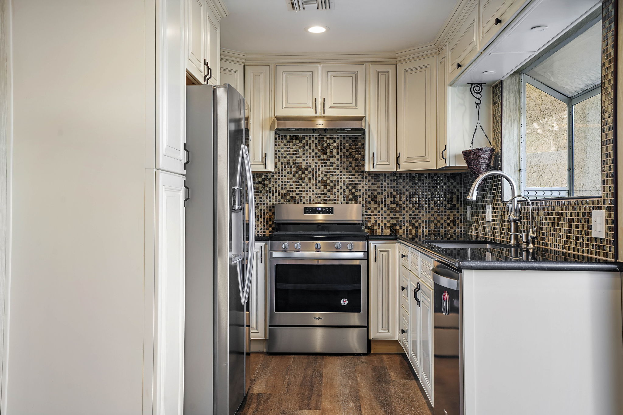 9325 Sunland Park Drive #1-19
