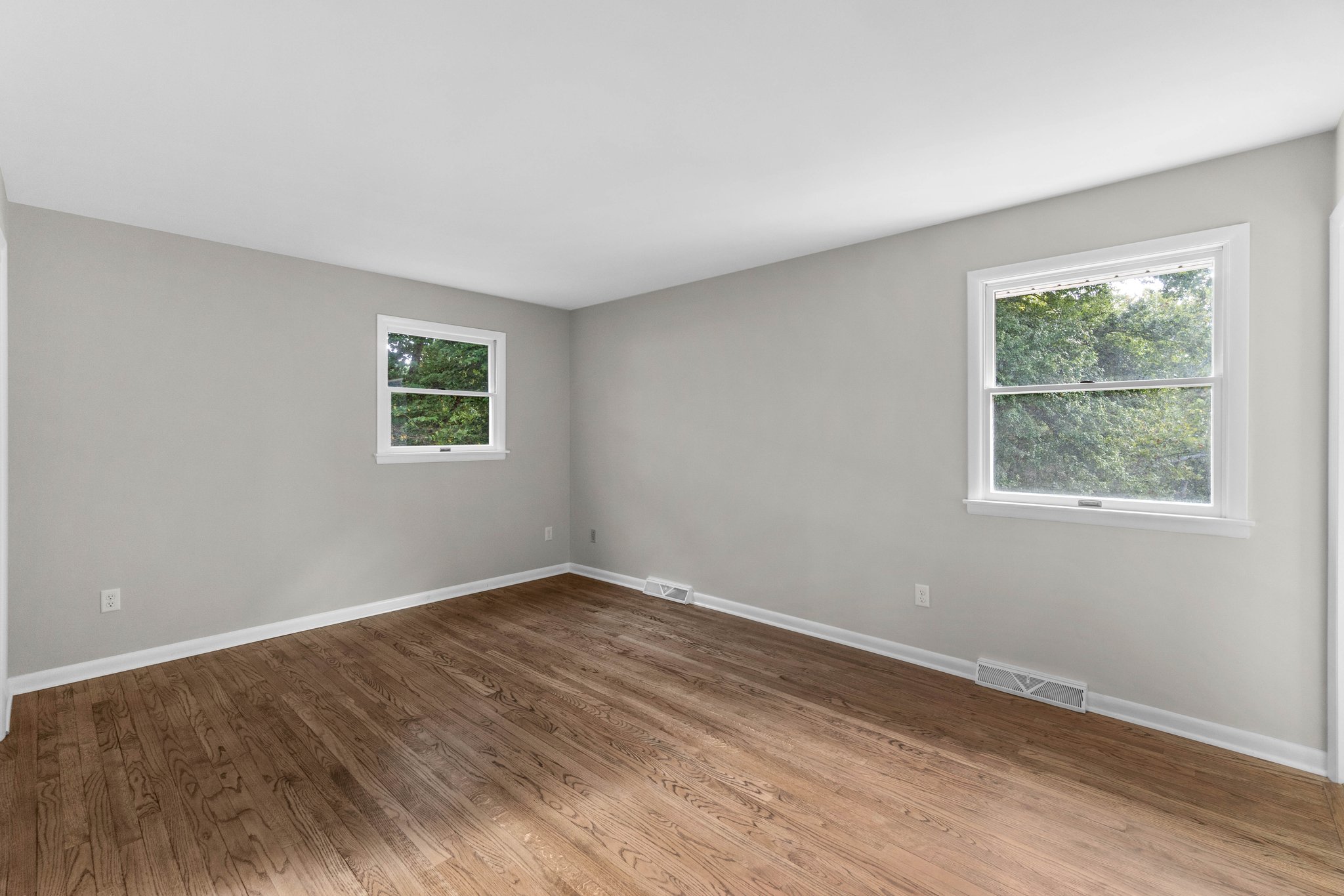22. Main bedroom.jpg